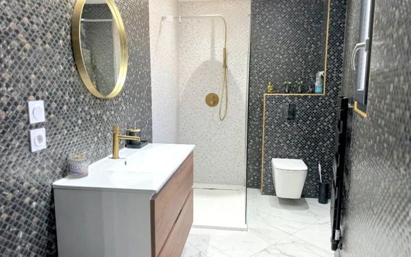 Maison à vendre    6 pièces •  Clarensac