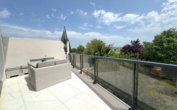 Maison à vendre    6 pièces •  Clarensac