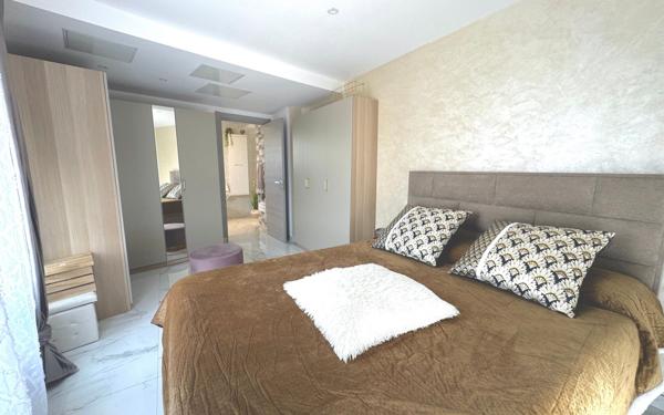 Maison à vendre    6 pièces •  Clarensac