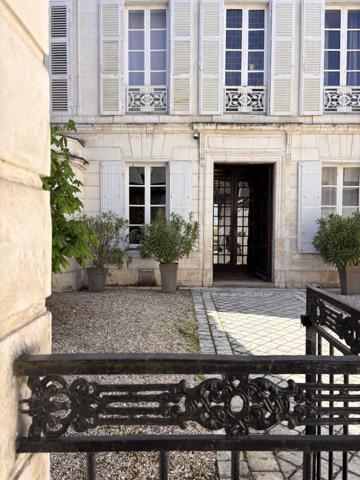 Hôtel particulier du XIXe siècle - Centre historique de La Rochelle