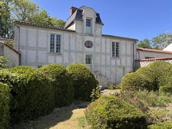 Hôtel particulier du XIXe siècle - Centre historique de La Rochelle