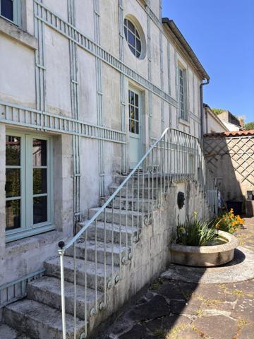 Hôtel particulier du XIXe siècle - Centre historique de La Rochelle