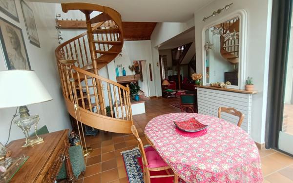 Maison à vendre    7 pièces • 124 m2 Créteil