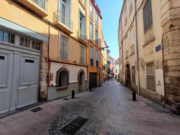 66000 PERPIGNAN - MURS COMMERCIAUX LIBRES  29.88 m²
