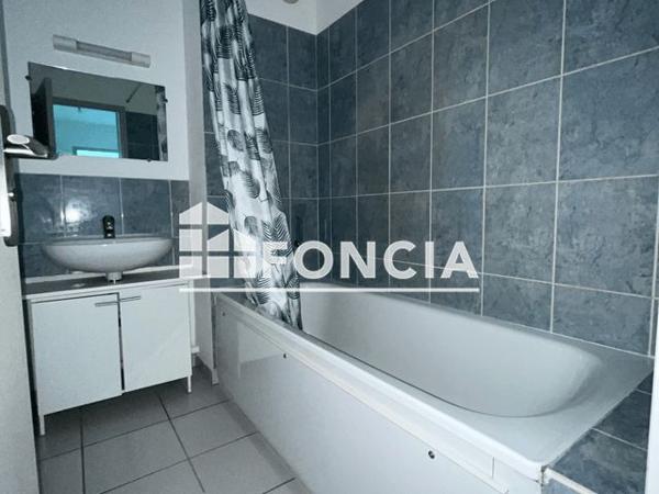 Location Appartement 3 pièces 52.4 m² - CHEMIN DES GRENELLES Saumur 49400