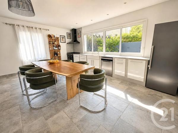Maison à vendre  4 pièces - 98 m 2   ST CYR SUR MER  - 83