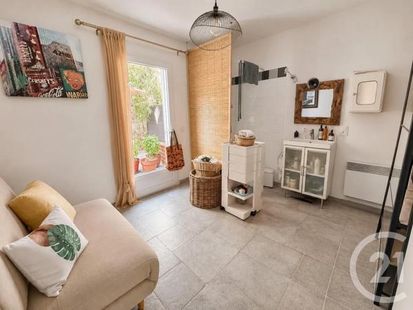 Maison à vendre  4 pièces - 98 m 2   ST CYR SUR MER  - 83