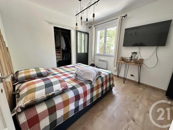 Maison à vendre  4 pièces - 98 m 2   ST CYR SUR MER  - 83