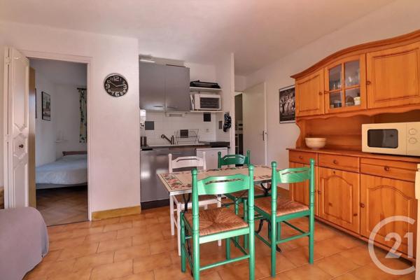 Appartement F1 Bis à vendre  2 pièces - 31,14 m 2   FREJUS  - 83