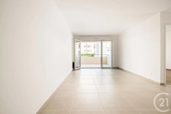 Appartement F2 à vendre  2 pièces - 47,50 m 2   NICE  - 06