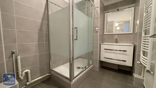 Appartement à louer 3 pièces 68.26m² Dijon (21000)