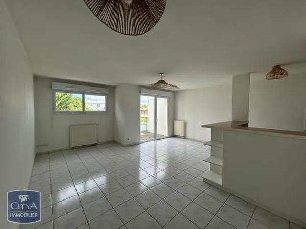 Appartement à louer 2 pièces 45.25m² Poitiers (86000)