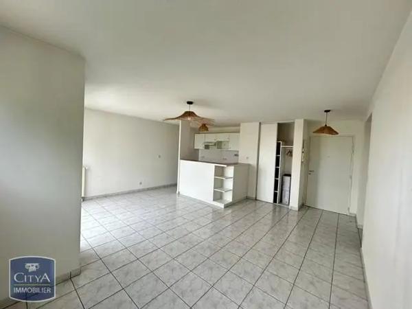 Appartement à louer 2 pièces 45.25m² Poitiers (86000)
