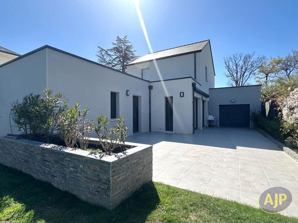 Vente maison Sautron : 527 500 € - AJP Immobilier Sautron