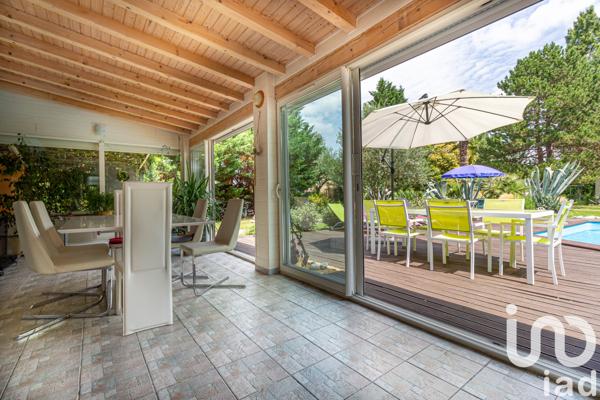 Maison à vendre 6 pièces 220 m² Saint-Étienne-de-Tulmont