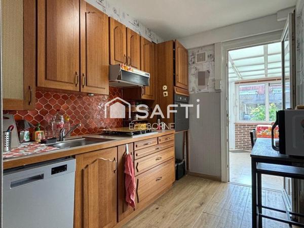 A proximité du centre ville , jardin public ..4 chambres ,garage