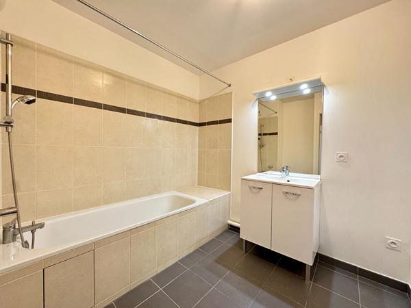 Appartement Dammarie Les Lys 3 pièces 60 m2