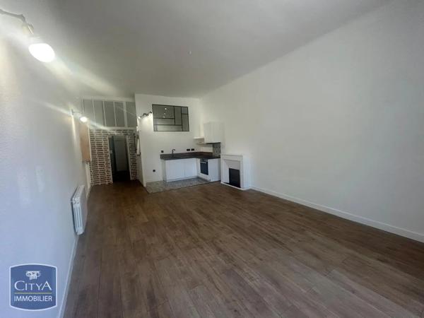 Appartement à louer 2 pièces 48.03m² Fréjus (83600)