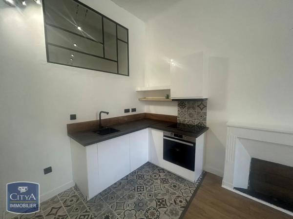 Appartement à louer 2 pièces 48.03m² Fréjus (83600)