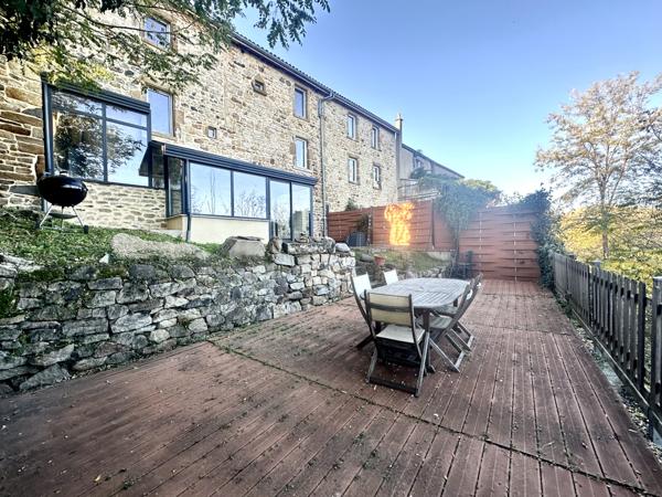 Coudes (63114) charmante maison de village rénovée avec extérieurs – Coudes