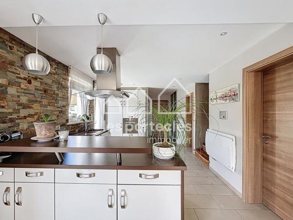 MAISON A SAISIR SUR OFFRE 4 pièces avec garage piscine et pool house