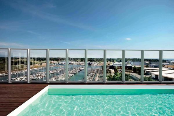 Canet Plage – 7ème et Dernier étage d'exception, dans résidence de standing, T2 avec cabine de couchage vue mer, terrasse de 21 m², piscine chauffée et garage