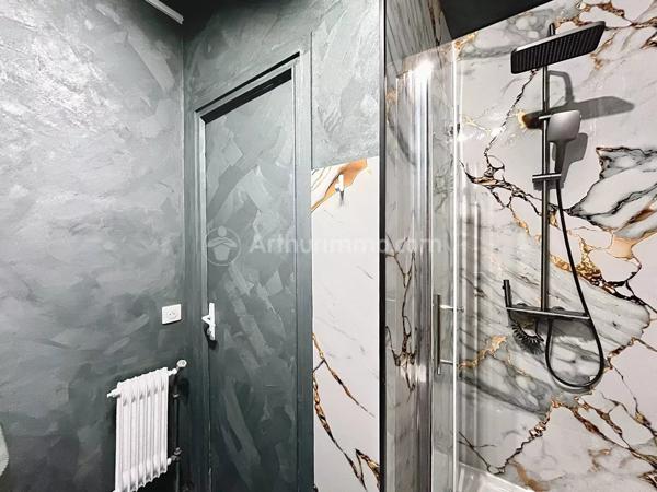 Location                                                      Appartement
                        
                     1 pièces                      15 m2                     à Chamalières