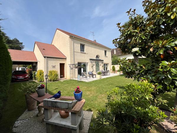 Maison Pontoise 7 pièce(s) 206.65 m² €779 000 ** - Référence 11015