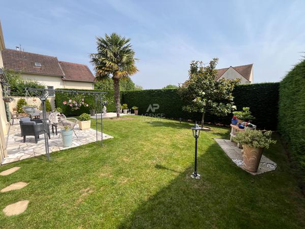 Maison Pontoise 7 pièce(s) 206.65 m² €779 000 ** - Référence 11015