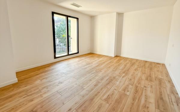 Appartement à vendre    4 pièces • 101 m2 Billère