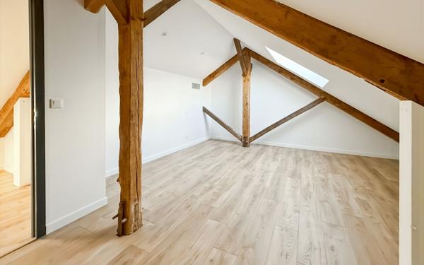 Appartement à vendre    4 pièces • 101 m2 Billère