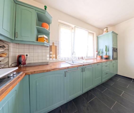 Appartement
         3 pièces
        - 66 m² 379 000 € *