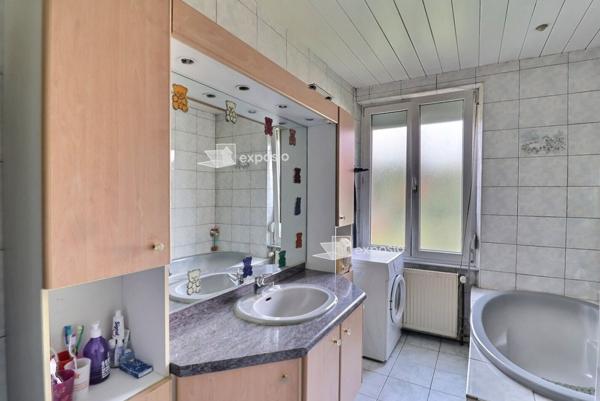 En EXCLUSIVITE CHEZ NESTENN ILLKIRCH APPARTEMENT DANS UNE MAISON AU CALME