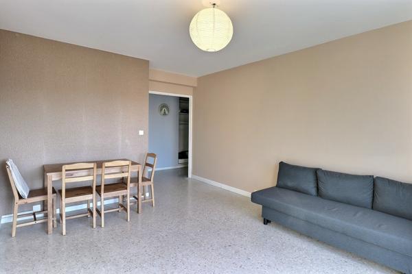 Marseille (13005) T3 meublé traversant avec vue panoramique