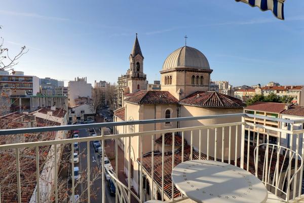 Marseille (13005) T3 meublé traversant avec vue panoramique