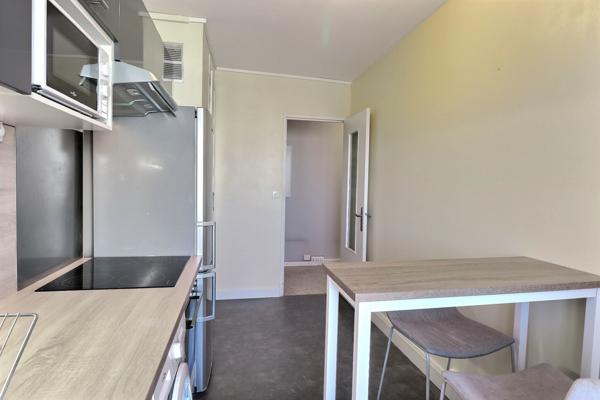 Marseille (13005) T3 meublé traversant avec vue panoramique