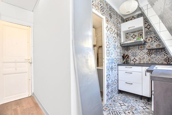 PARIS 7e - DERNIER ÉTAGE -VUE TOUR EIFFEL