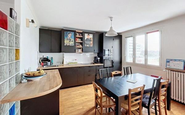 Appartement à vendre    5 pièces • 97,20 m2 Ivry-sur-Seine
