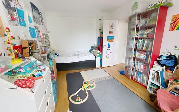 Appartement à vendre    5 pièces • 97,20 m2 Ivry-sur-Seine