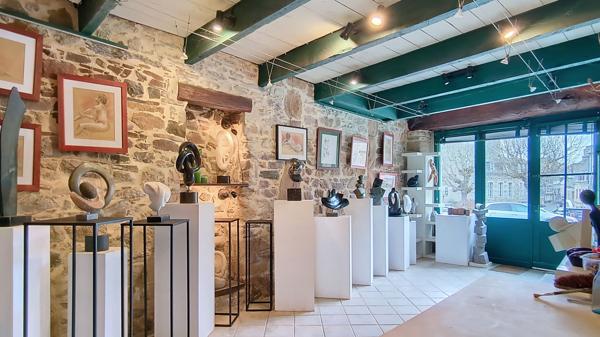 Pontrieux, Immeuble pour investissement locatif, 4 appartements et local artisanal