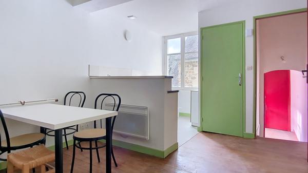 Pontrieux, Immeuble pour investissement locatif, 4 appartements et local artisanal