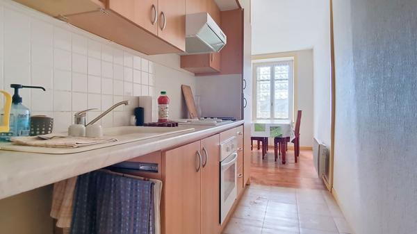 Pontrieux, Immeuble pour investissement locatif, 4 appartements et local artisanal