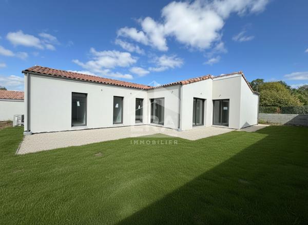 Maison  de plain-pied - 4 chambres - Disponible prochainement!