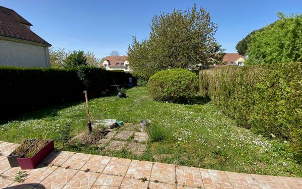 Maison à vendre    6 pièces • 125 m2 Mandres-les-Roses