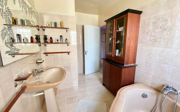 Maison à vendre    6 pièces • 125 m2 Mandres-les-Roses