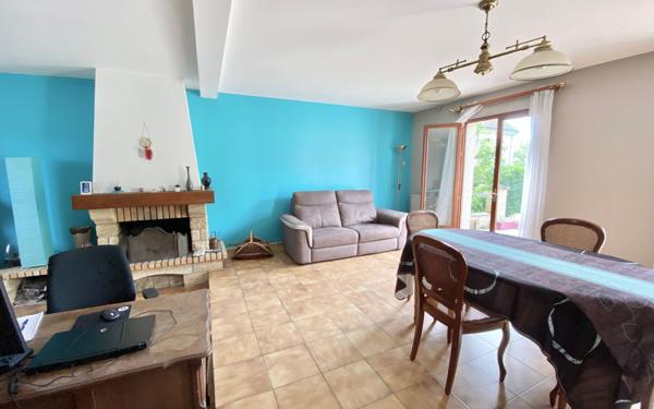 Maison à vendre    6 pièces • 125 m2 Mandres-les-Roses