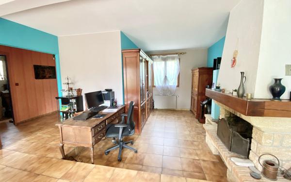 Maison à vendre    6 pièces • 125 m2 Mandres-les-Roses