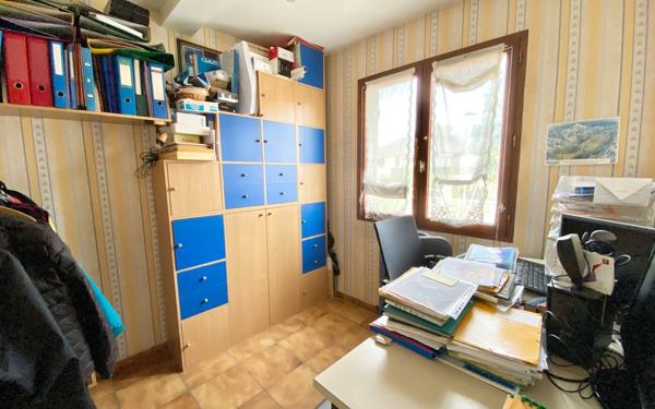 Maison à vendre    6 pièces • 125 m2 Mandres-les-Roses