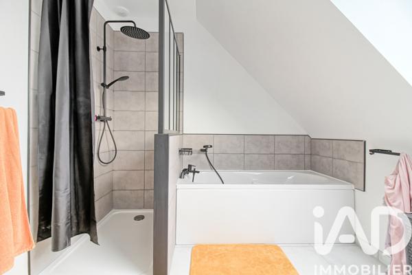 Maison à vendre 6 pièces 105 m² Nuillé-sur-Vicoin