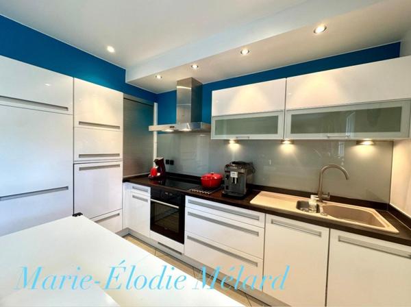 Maison individuelle  familiale 4 chambres + un bureau sur 10,79 ares COSNES-ET-ROMAIN